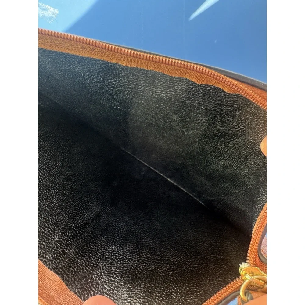 Calvin Klein Leather Wristlet‎ Small Clutch Bag Wallet Tan Neutral